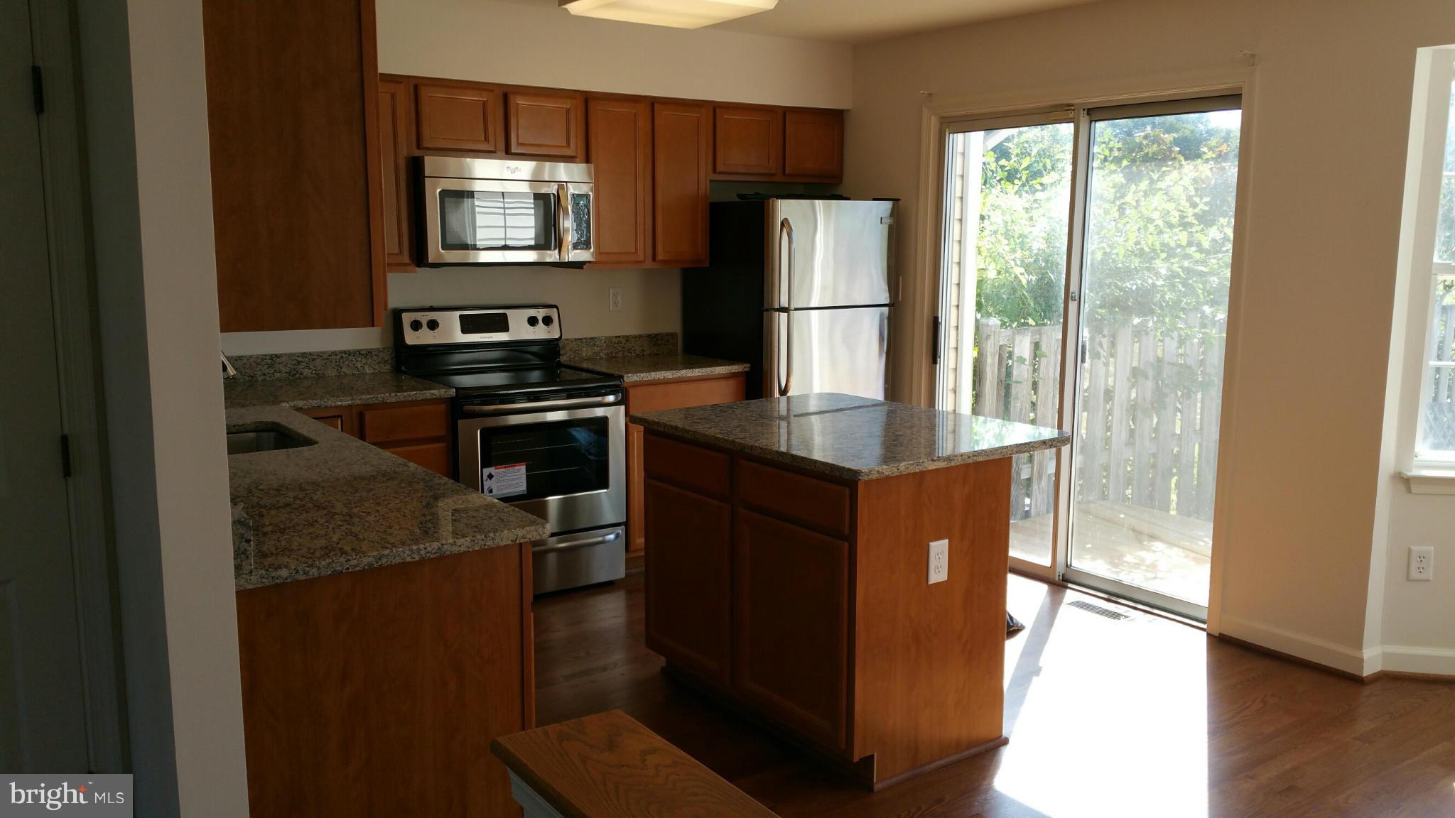 9237 Ridgefield Circle Frederick, MD 21701 - Photo 5 of 20 Kitchen from dining area