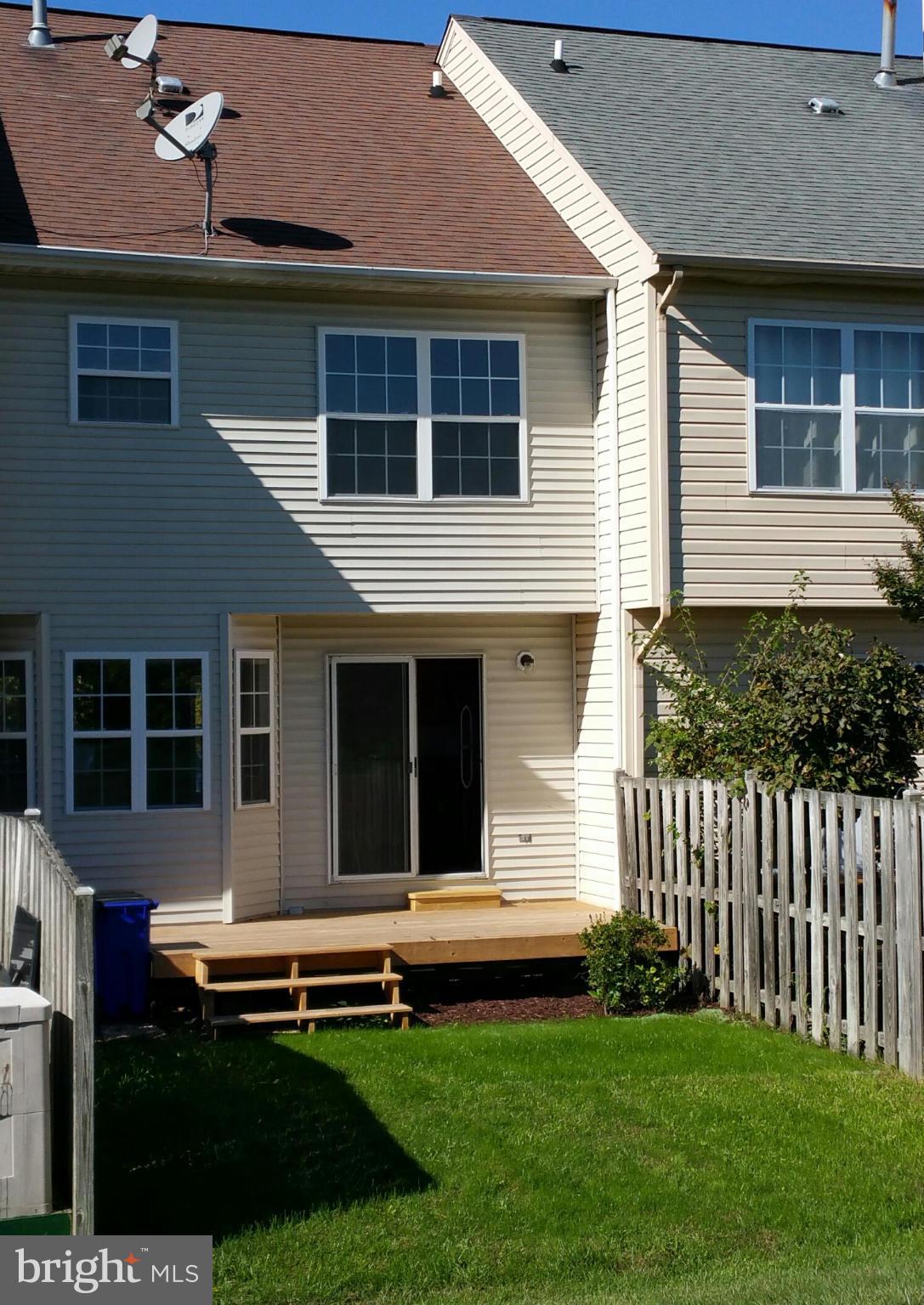 9237 Ridgefield Circle Frederick, MD 21701 - Photo 7 of 20 new backyard and deck