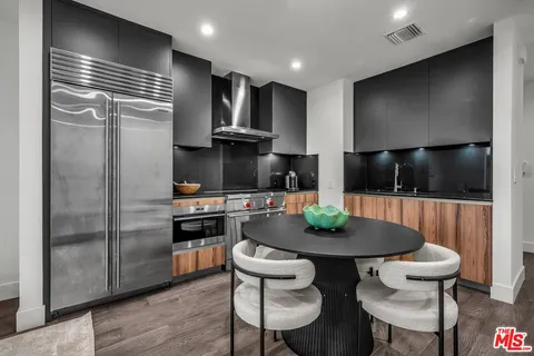 $799,000 | 728 North Sweetzer Avenue, Unit 112, West Hollywood, CA 90069