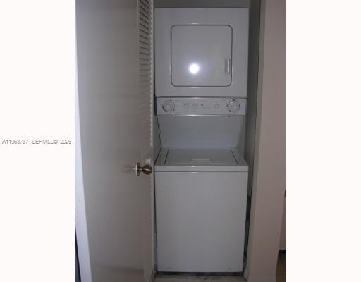 4055 West McNab Road, Unit H303 Pompano Beach, FL 33069 - Photo 5 of 12 a close view of closet