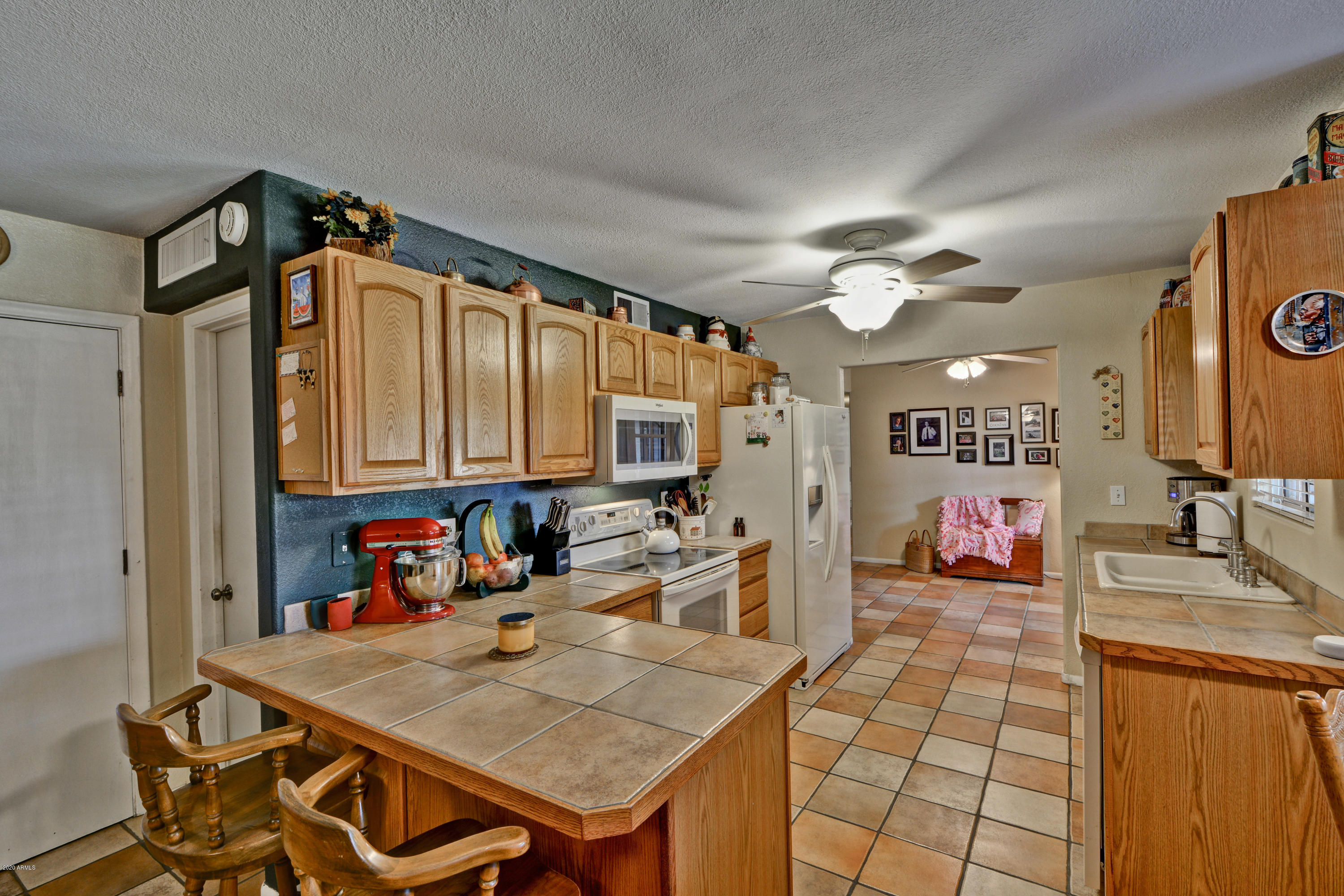 3209 West Cactus Road Phoenix, AZ 85029 - Photo 13 of 35 Cactus (15)