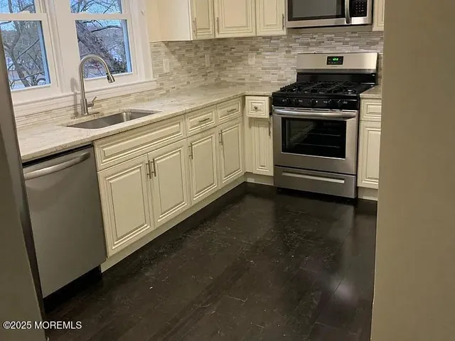 $2,340 | 209 Gatzmer Avenue, Jamesburg, NJ 08831