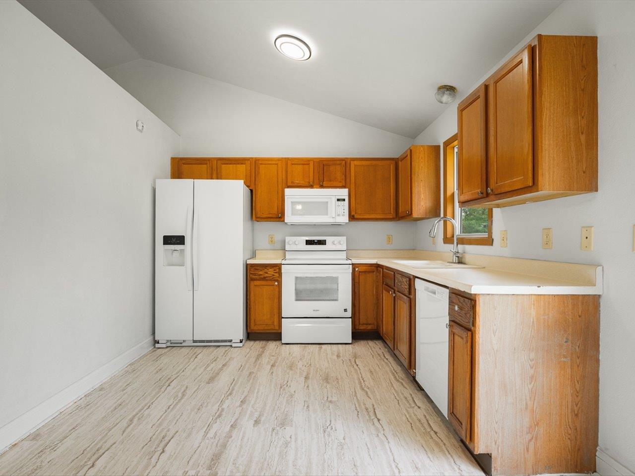 4192 Linden Road Rockford, IL 61109 - Photo 10 of 34 Gallery Image 10