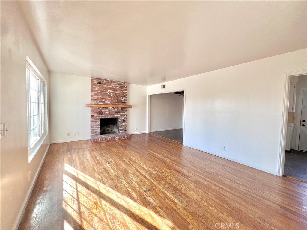 943 East Foothill Boulevard Glendora, CA 91741 - Photo 3 of 20