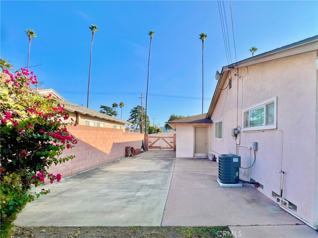 943 East Foothill Boulevard Glendora, CA 91741 - Photo 9 of 20