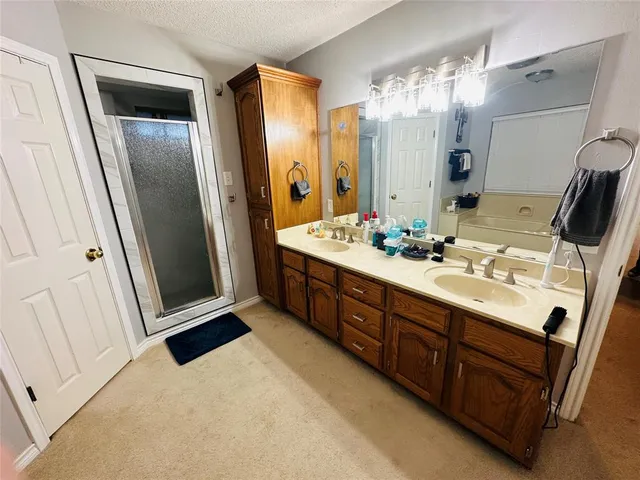 $379,900 | 1925 North Collegiate Drive, Paris, TX 75462