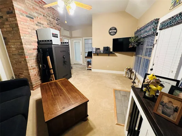 $379,900 | 1925 North Collegiate Drive, Paris, TX 75462