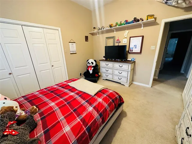 $379,900 | 1925 North Collegiate Drive, Paris, TX 75462