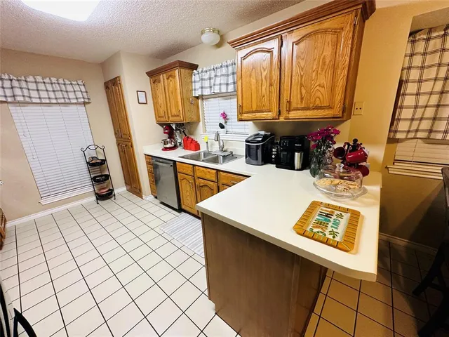 $379,900 | 1925 North Collegiate Drive, Paris, TX 75462