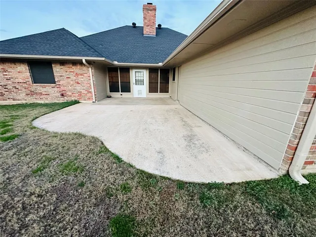 $379,900 | 1925 North Collegiate Drive, Paris, TX 75462