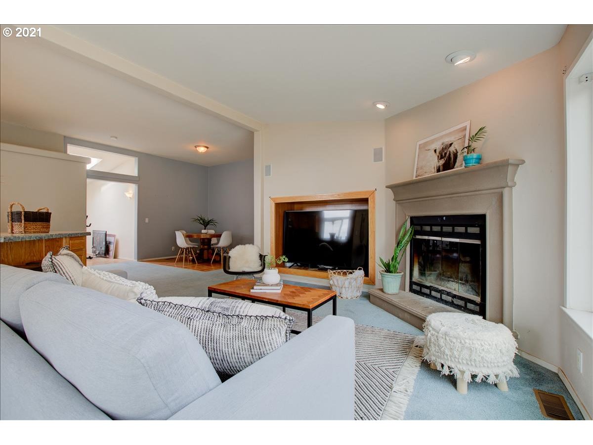2015 Ridge Road West The Dalles, OR 97058 - Photo 13 of 32 Gallery Image 13