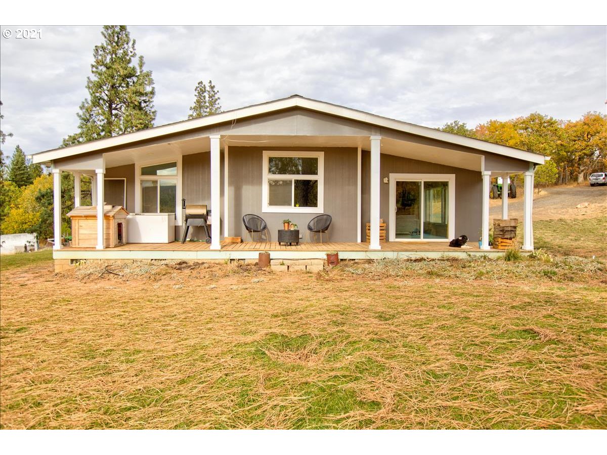 2015 Ridge Road West The Dalles, OR 97058 - Photo 3 of 32 Gallery Image 3