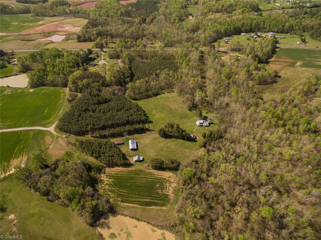 561 Strader Road Ruffin, NC 27326 - Photo 5 of 31 Gallery Image 5
