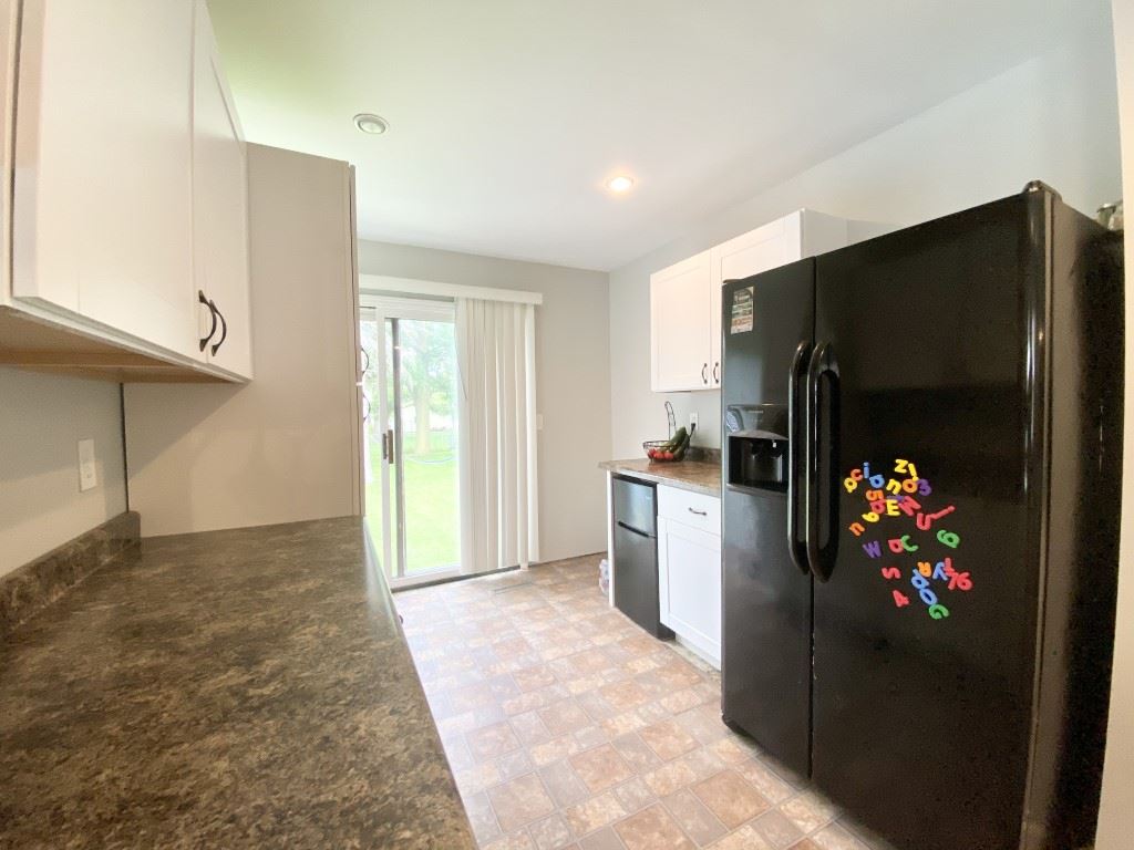 220 Rockingham Avenue Alma, MI 48801 - Photo 12 of 26 1877588-11.JPG