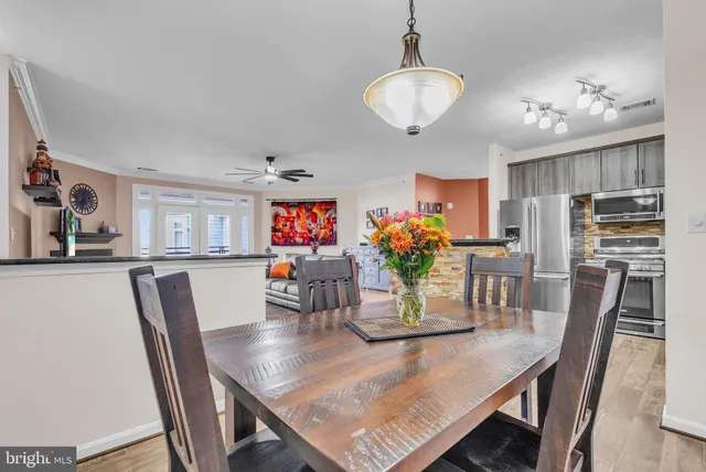 $429,900 | 1641 Ladue Court, Unit 402, Woodbridge, VA 22191