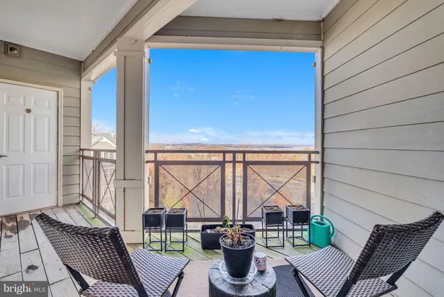 $429,900 | 1641 Ladue Court, Unit 402, Woodbridge, VA 22191