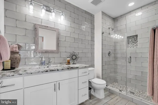 $429,900 | 1641 Ladue Court, Unit 402, Woodbridge, VA 22191