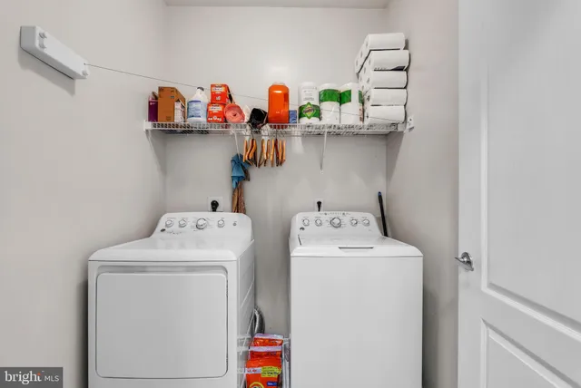 $429,900 | 1641 Ladue Court, Unit 402, Woodbridge, VA 22191