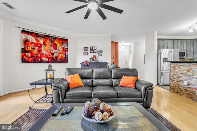 $429,900 | 1641 Ladue Court, Unit 402, Woodbridge, VA 22191