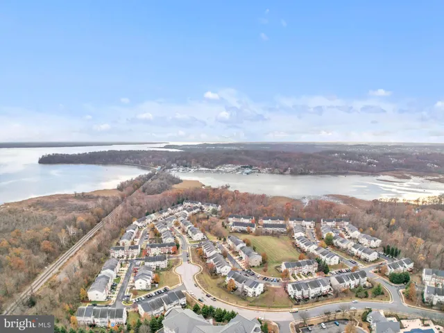 $429,900 | 1641 Ladue Court, Unit 402, Woodbridge, VA 22191