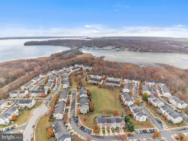 $429,900 | 1641 Ladue Court, Unit 402, Woodbridge, VA 22191