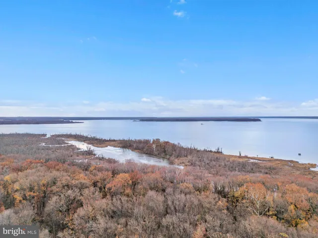 $429,900 | 1641 Ladue Court, Unit 402, Woodbridge, VA 22191