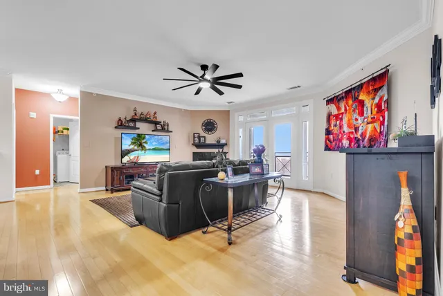 $429,900 | 1641 Ladue Court, Unit 402, Woodbridge, VA 22191