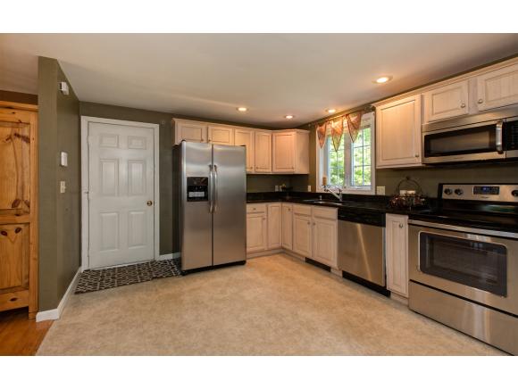 285 Prescott Road Epping, NH 03042 - Photo 7 of 29