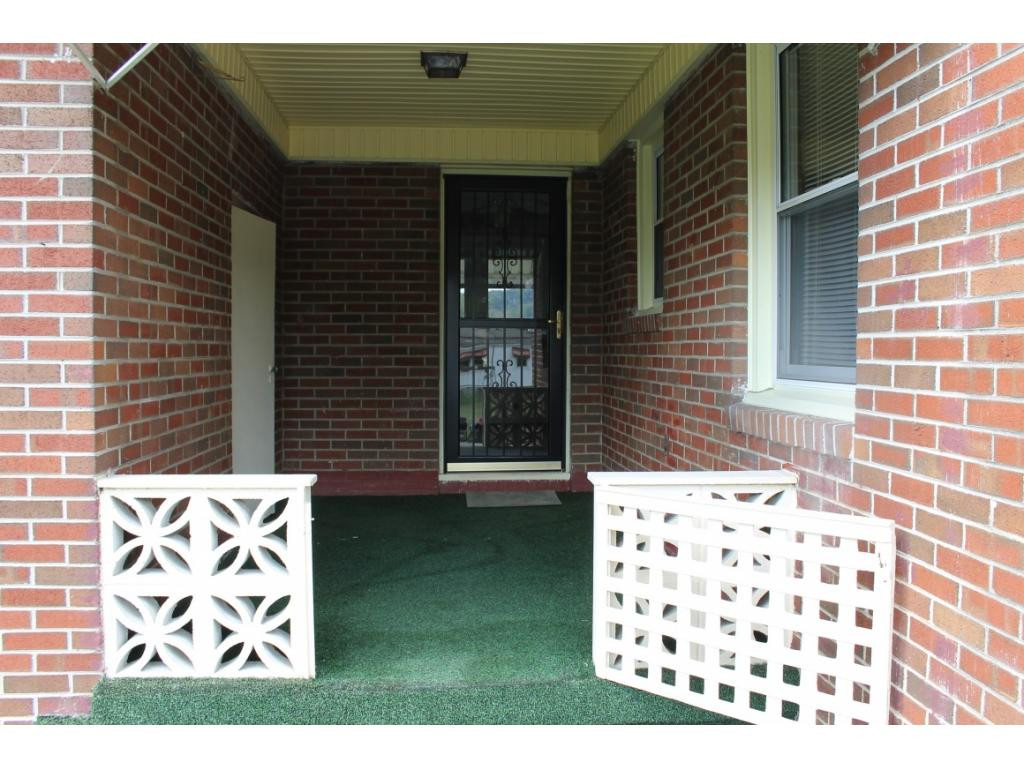 323 Sherwood Road Bristol, VA 24201 - Photo 15 of 21 Photo 15