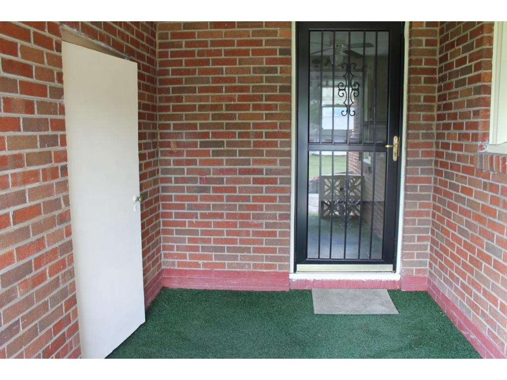 323 Sherwood Road Bristol, VA 24201 - Photo 16 of 21 Photo 16