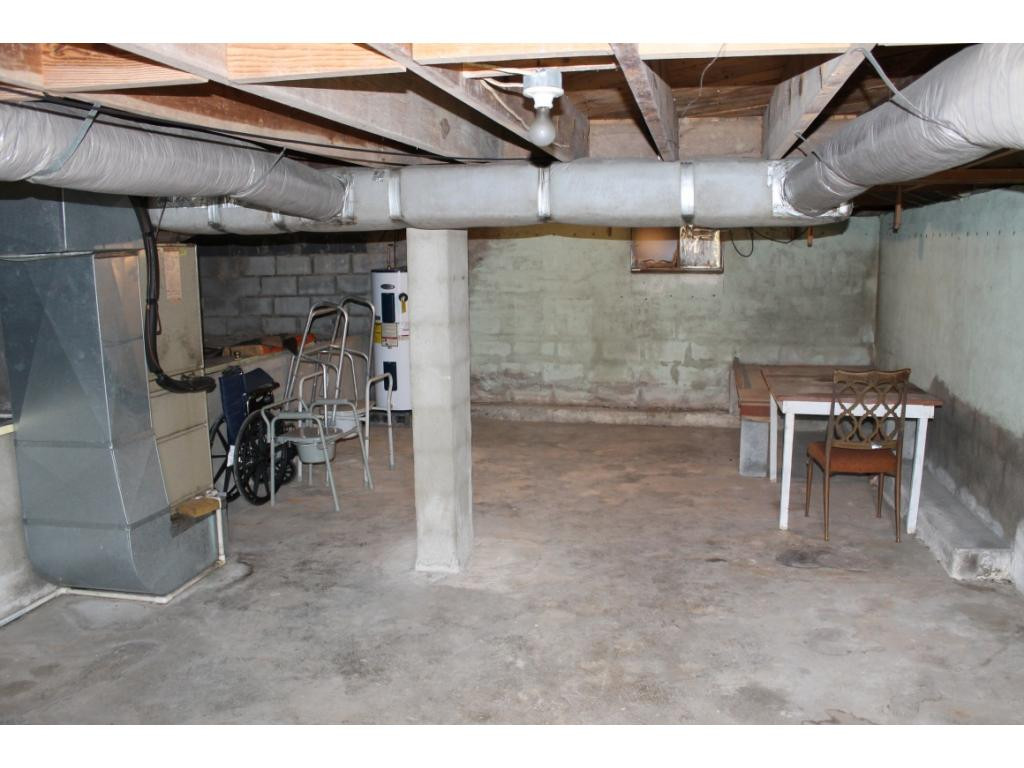 323 Sherwood Road Bristol, VA 24201 - Photo 20 of 21 Photo 20