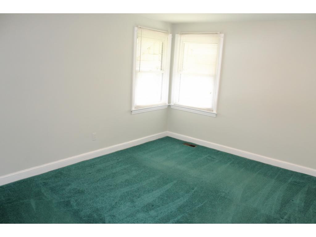 323 Sherwood Road Bristol, VA 24201 - Photo 8 of 21 Photo 8