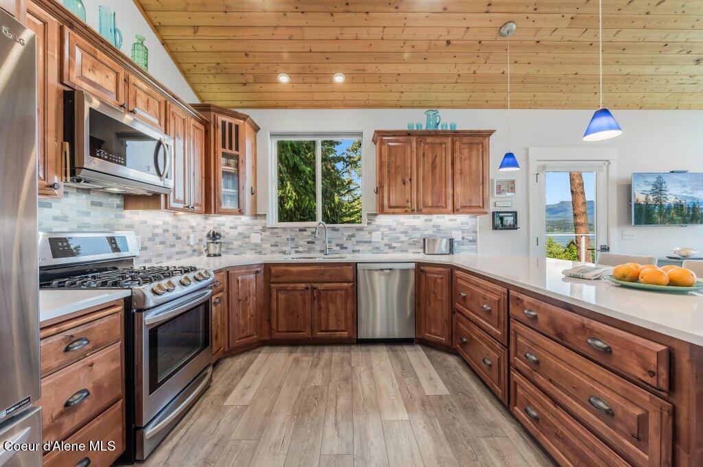 16 Hawkins Road Sagle, ID 83860 - Photo 8 of 110 --20.jpg-SMALL