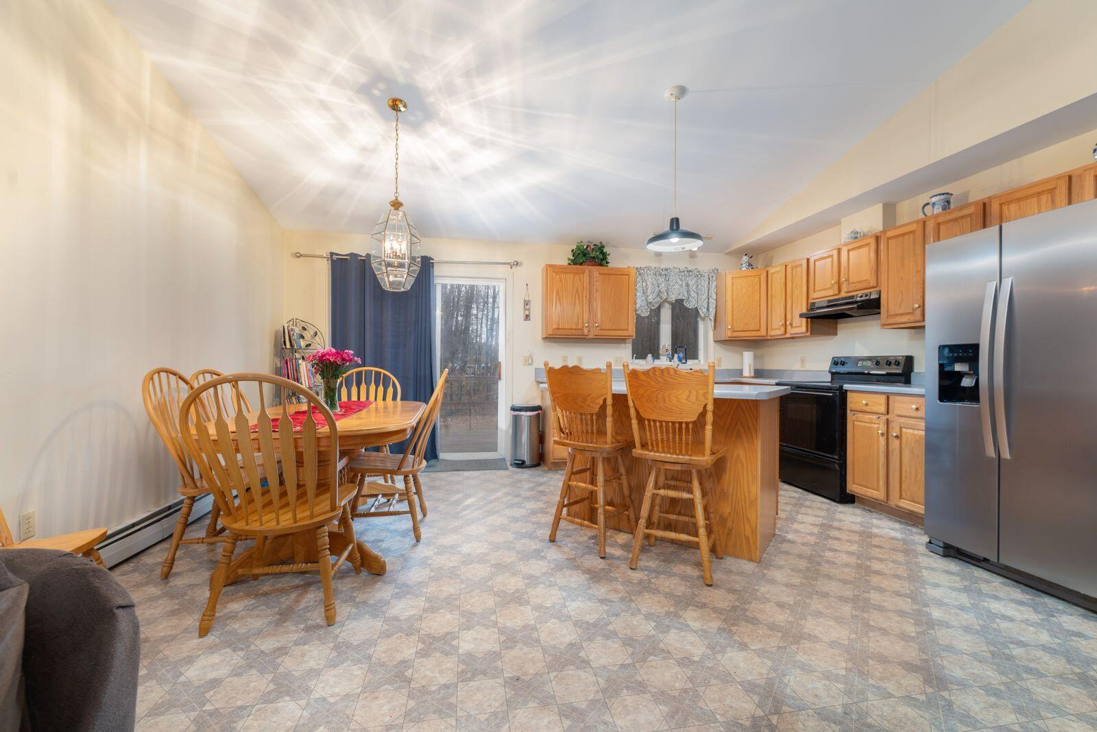 21 Kyle Street Brunswick, ME 04011 - Photo 11 of 28 21 kyle kit and dining 3