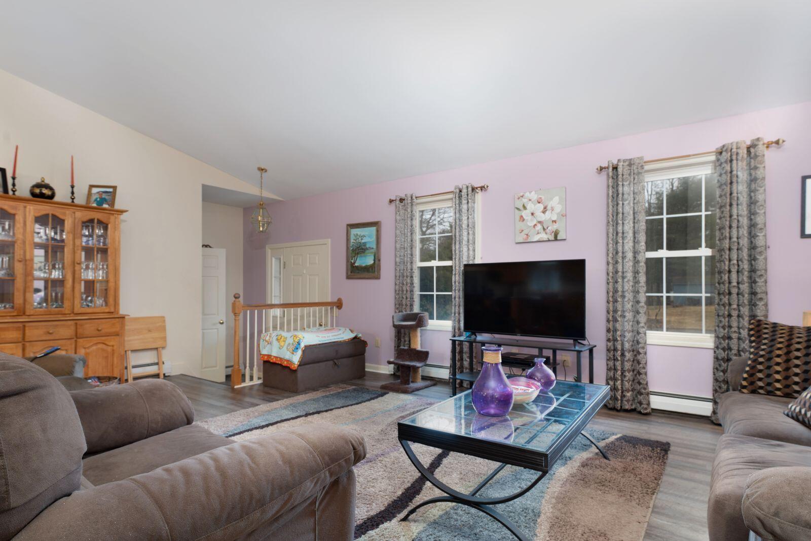 21 Kyle Street Brunswick, ME 04011 - Photo 5 of 28 21 ktle lvng rm 1