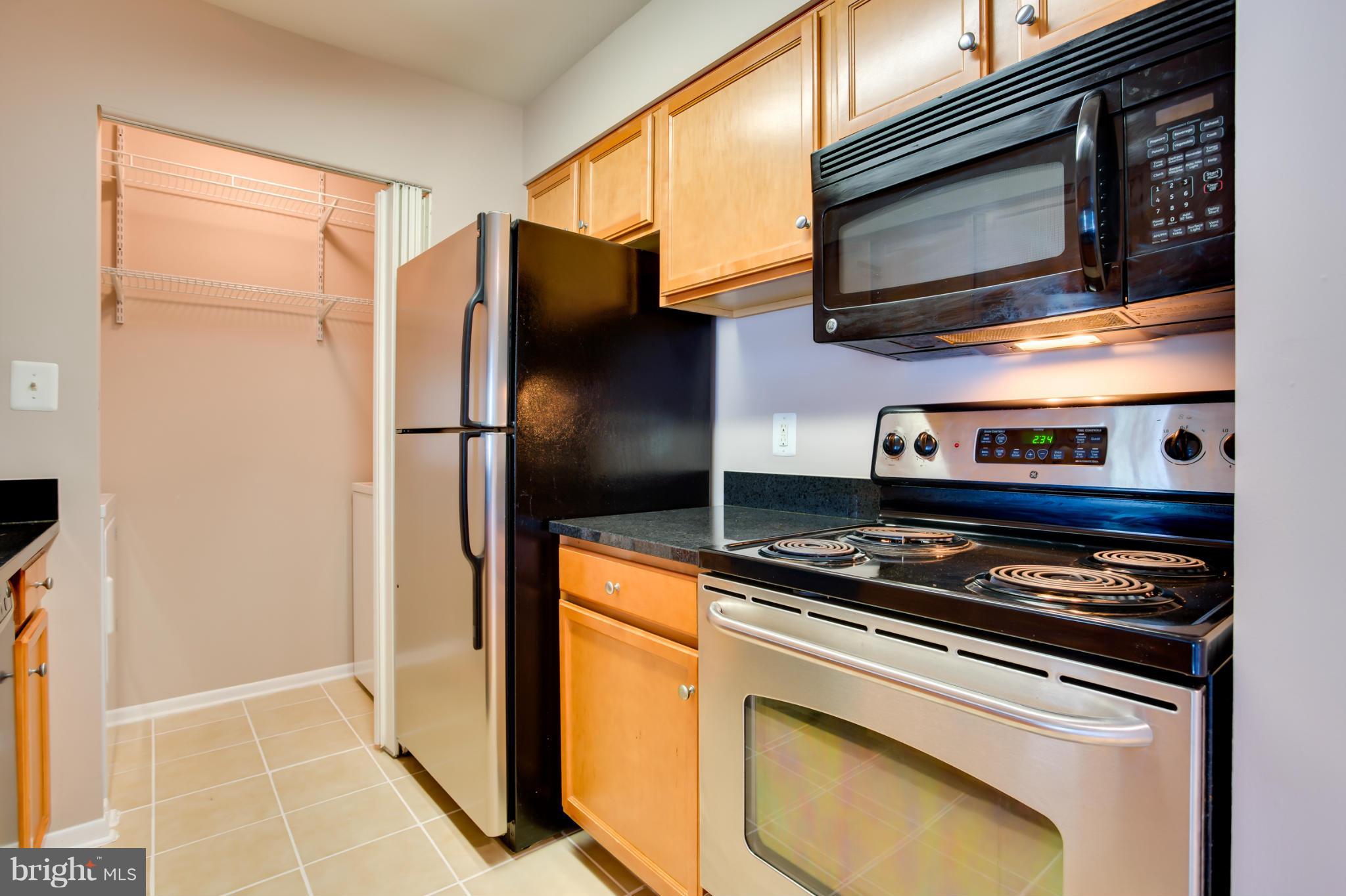 1703 Ascot Way, Unit K Reston, VA 20190 - Photo 4 of 28 Kitchen