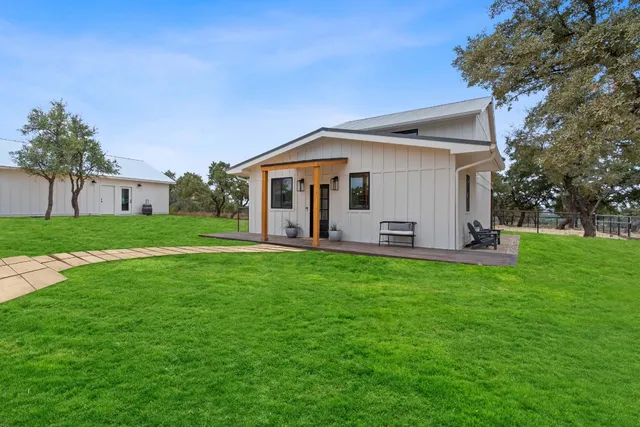 $3,900 | 680 South Oak Forest Drive, Dripping Springs, TX 78620