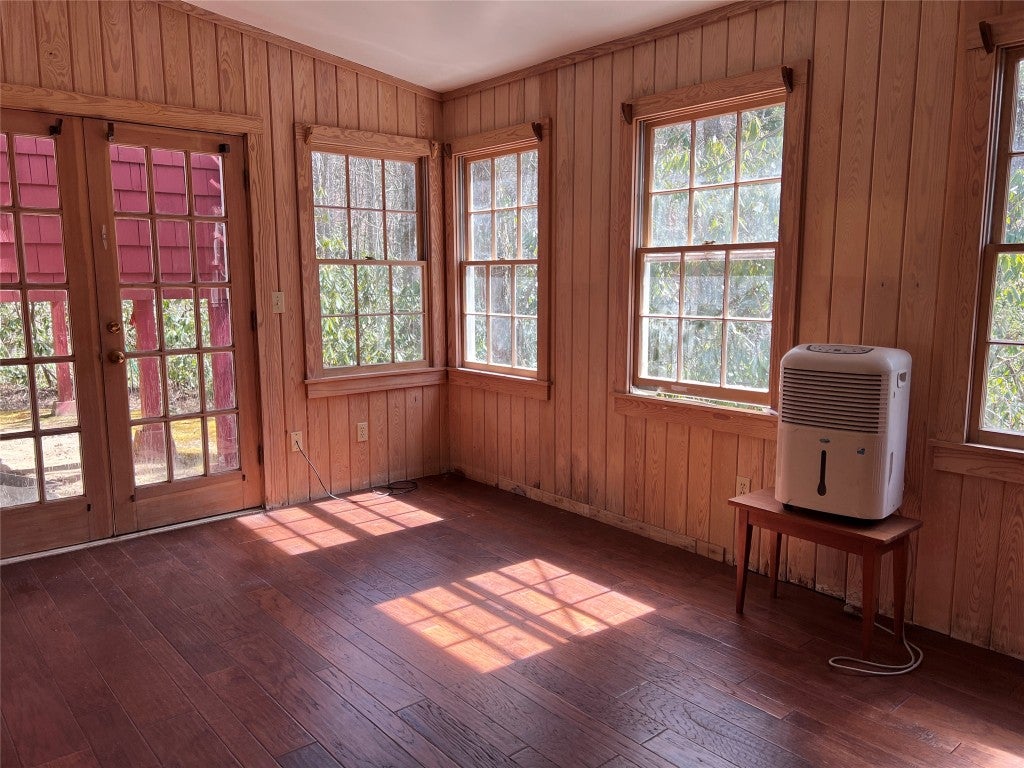 101 Brooks Road Highlands, NC 28741 - Photo 14 of 34 Gallery Image 14