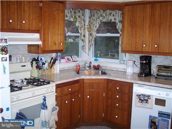 134 Lafayette Road Audubon, NJ 08106 - Photo 5 of 12 Gallery Image 5