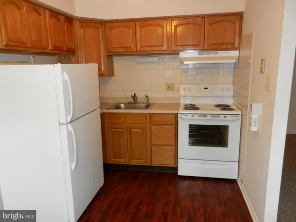 $1,475 | 335 East Lancaster Avenue, Unit C22, Downingtown, PA 19335