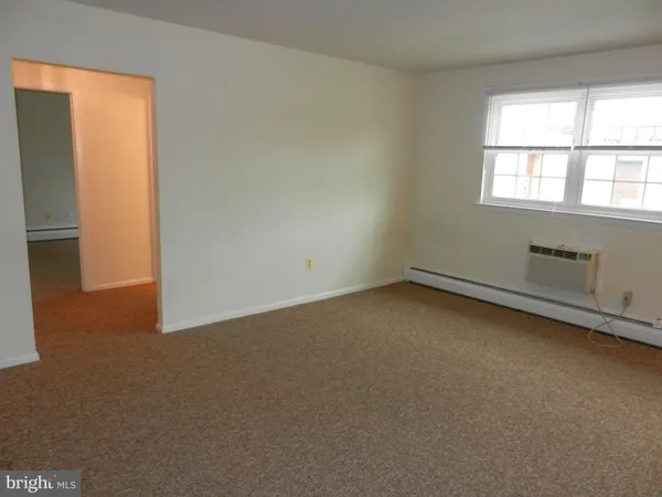 $1,475 | 335 East Lancaster Avenue, Unit C22, Downingtown, PA 19335