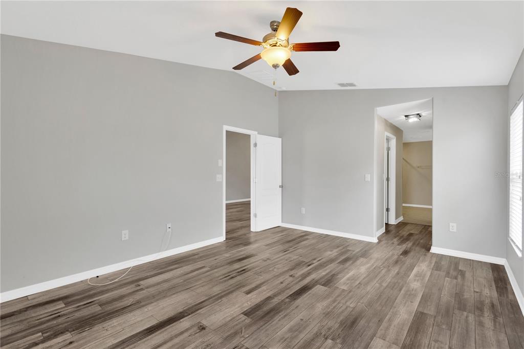 8529 Hunters Fork Loop Ruskin, FL 33573 - Photo 16 of 27