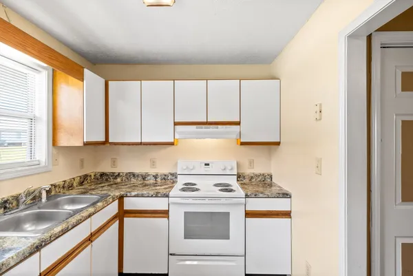 $750 | 306 Thompsonville Lane, Unit 907, Oak Grove, KY 42262