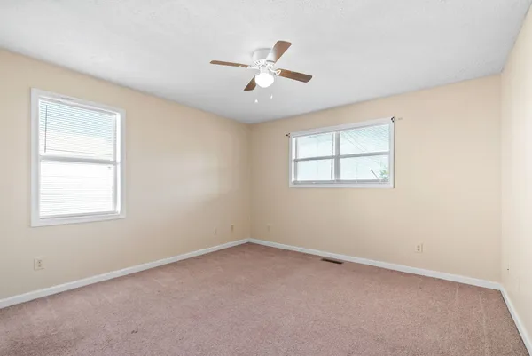 $750 | 306 Thompsonville Lane, Unit 907, Oak Grove, KY 42262