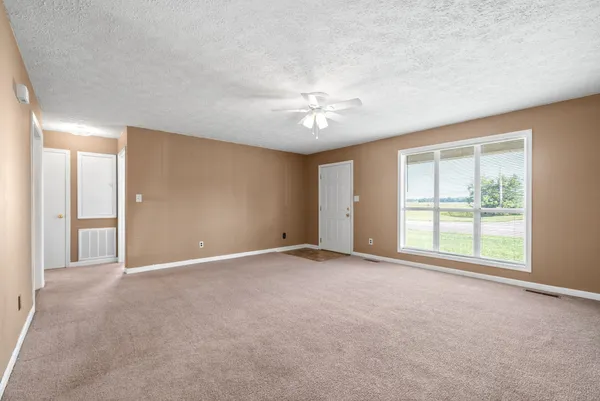 $750 | 306 Thompsonville Lane, Unit 907, Oak Grove, KY 42262