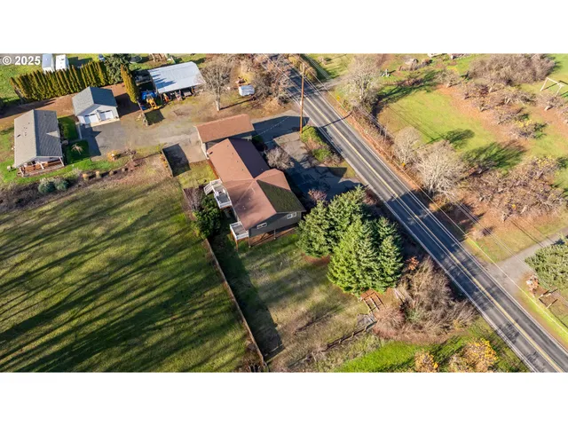 $1,399,000 | 4201 Barrett Drive, Hood River, OR 97031