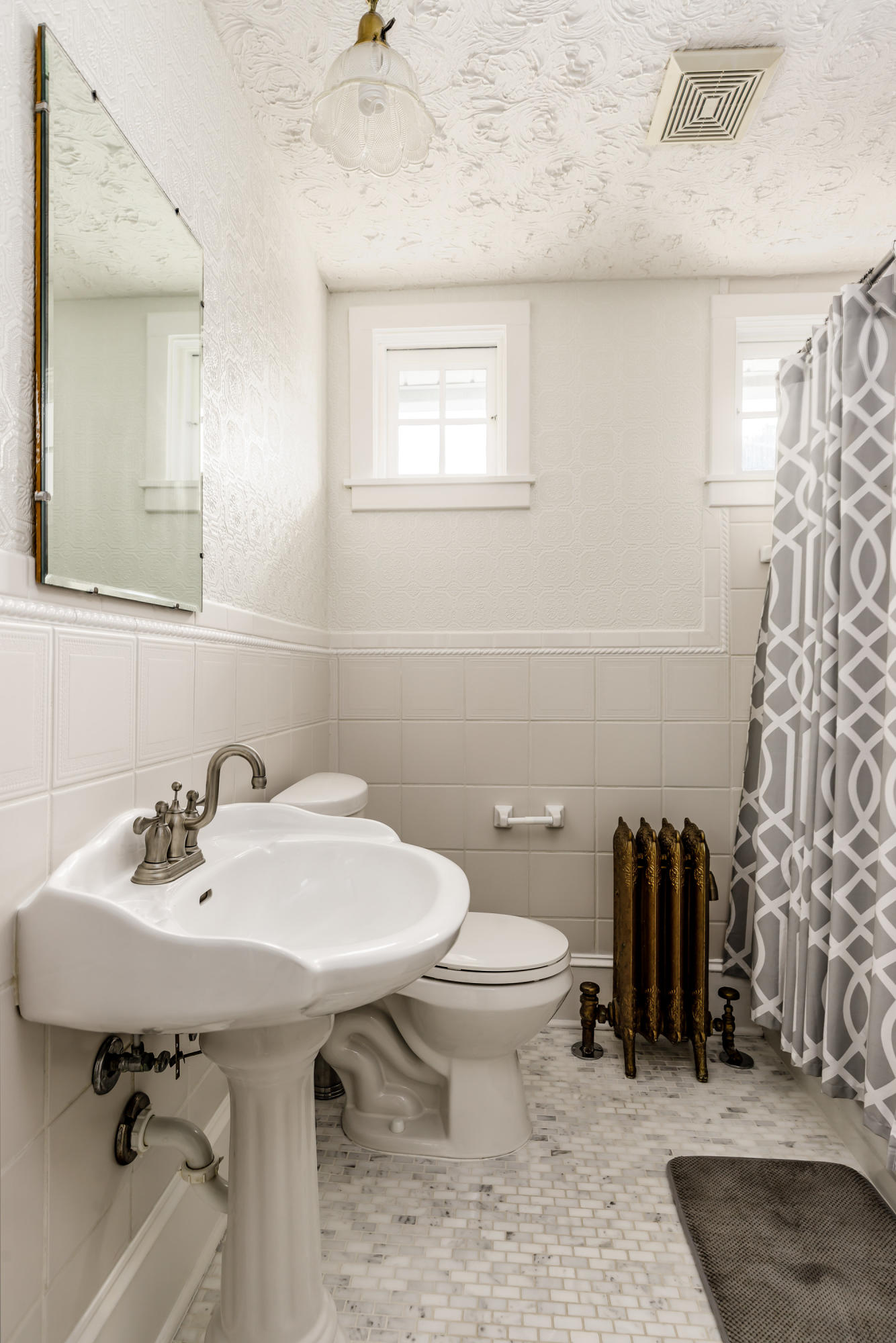 70 Laurel Road Pinehurst, NC 28374 - Photo 23 of 43 Upstairs Hall Bathroom