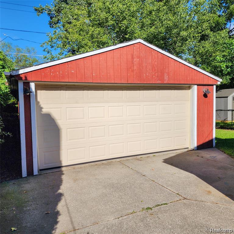 19169 Inkster Road Livonia, MI 48152 - Photo 22 of 29