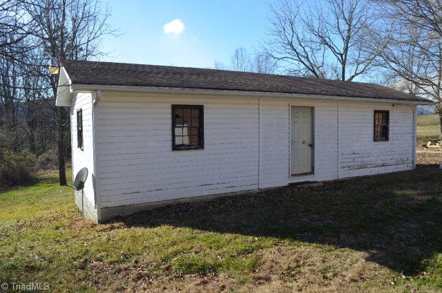 618 Roundhill Church Road Traphill, NC 28685 - Photo 4 of 14 Gallery Image 4