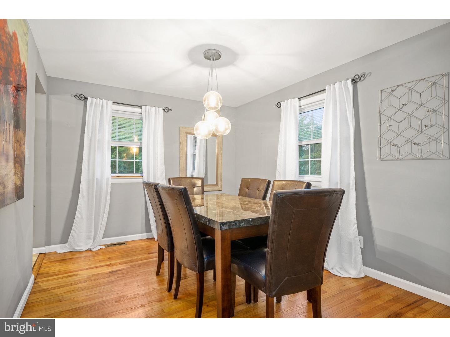26 Georgetown Road Chesterfield, NJ 08562 - Photo 11 of 25 Dining Room